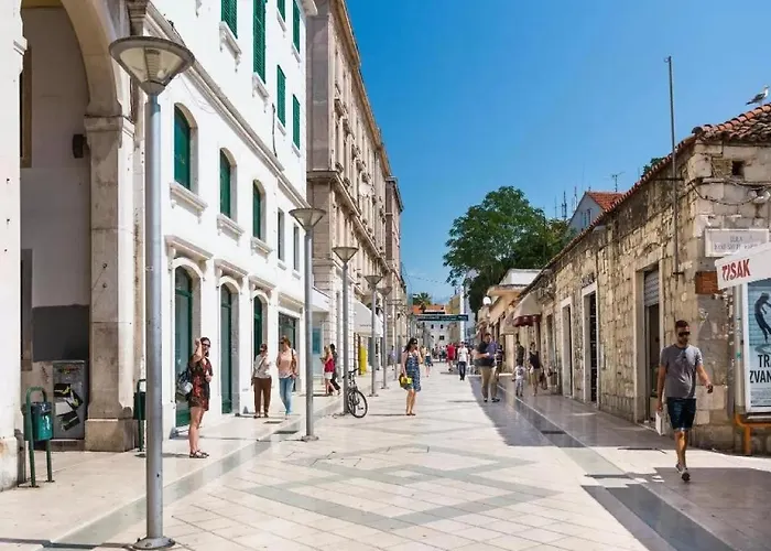 Art Center Lägenhet Split